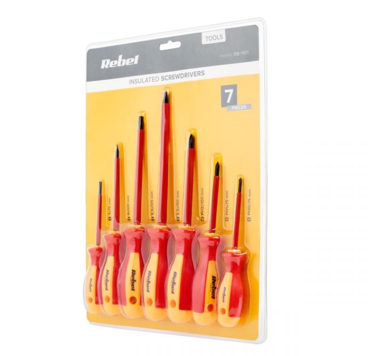 97-905-00695_Schraubendreher_isoliert_B1